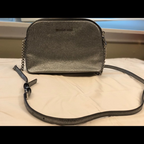 Michael Kors metallic crossbody - Picture 5 of 7